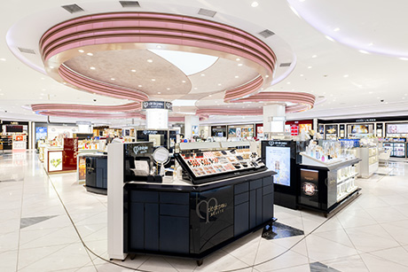 ロッテ免税店 銀座 内装